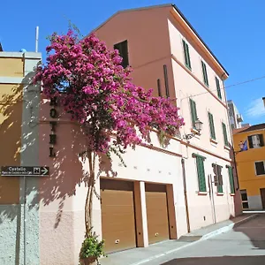 Italia 3*, Piombino Italie